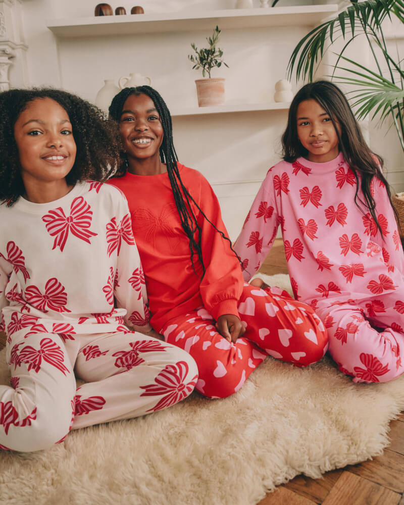 ÎMBRĂCĂMINTE DE DORMIT