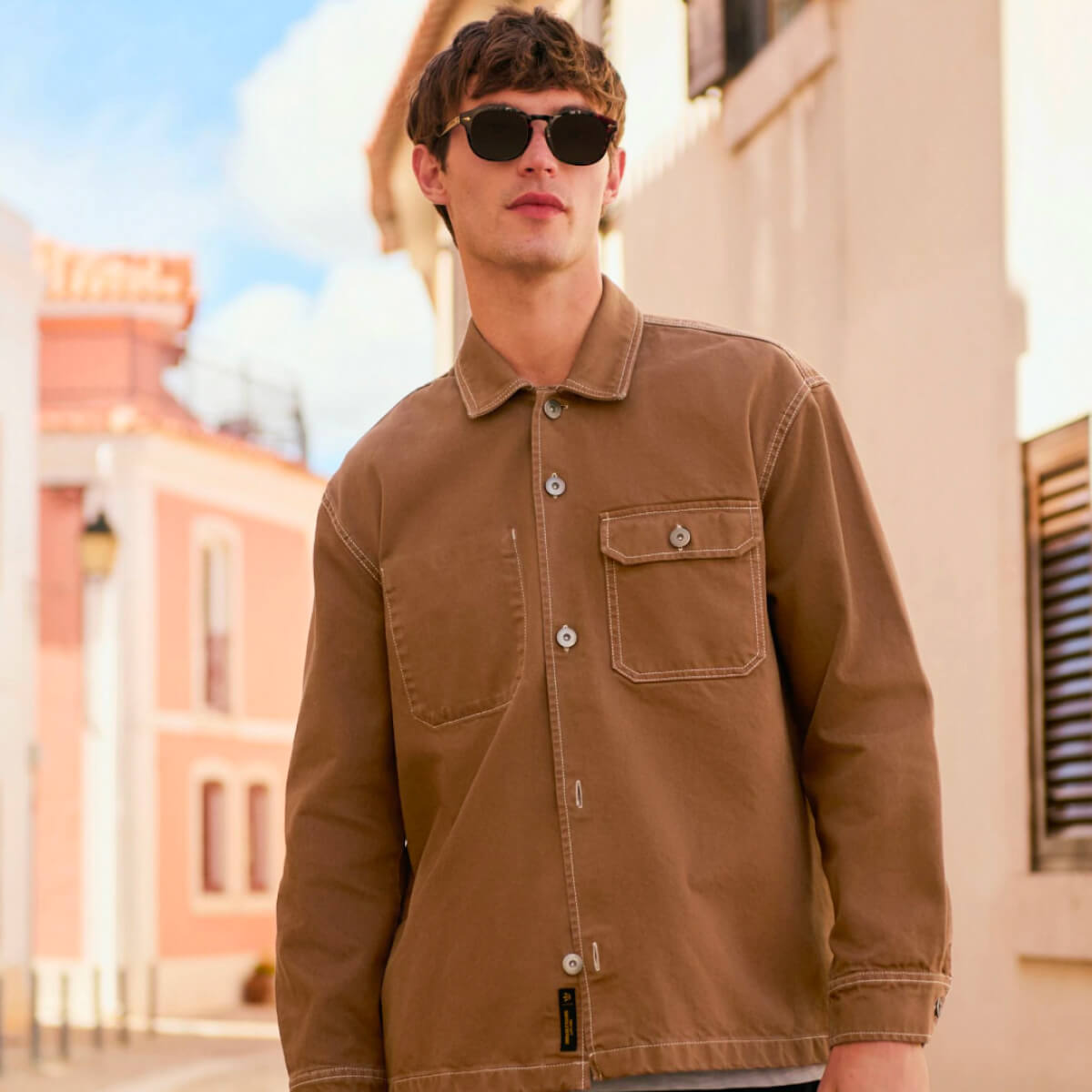 Sezonul cămășilor-jachetă