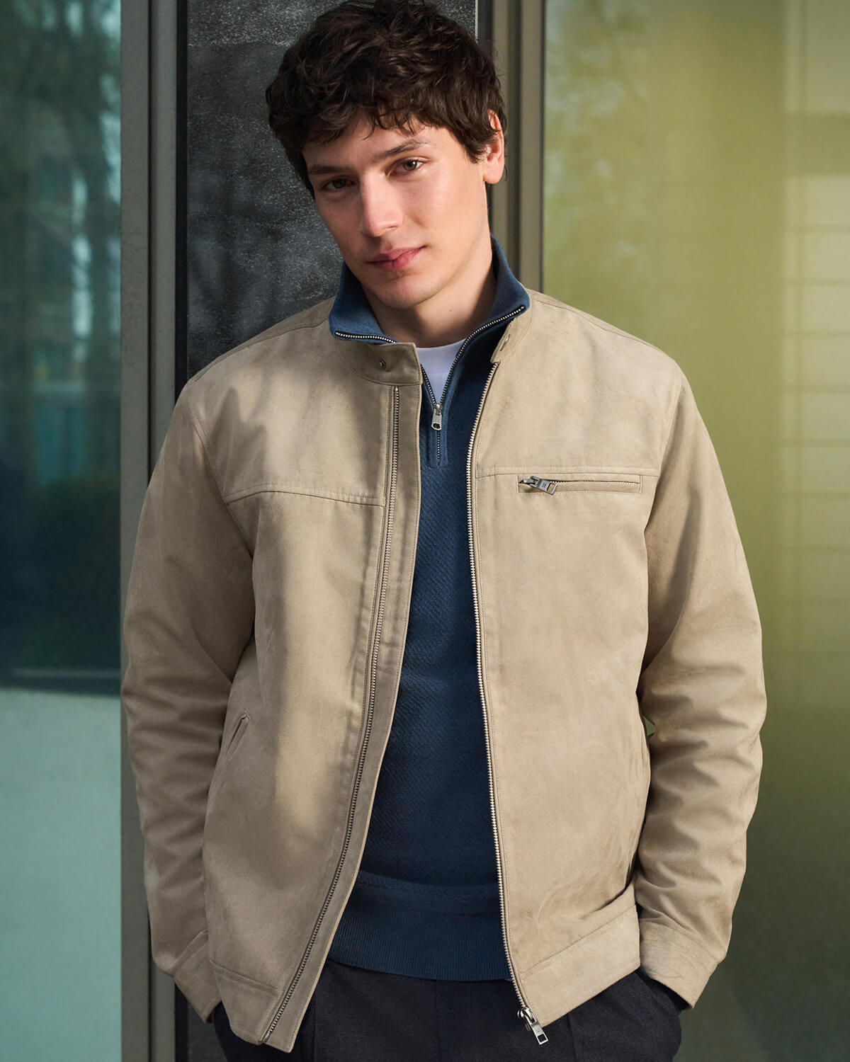 Cod ținută: smart casual